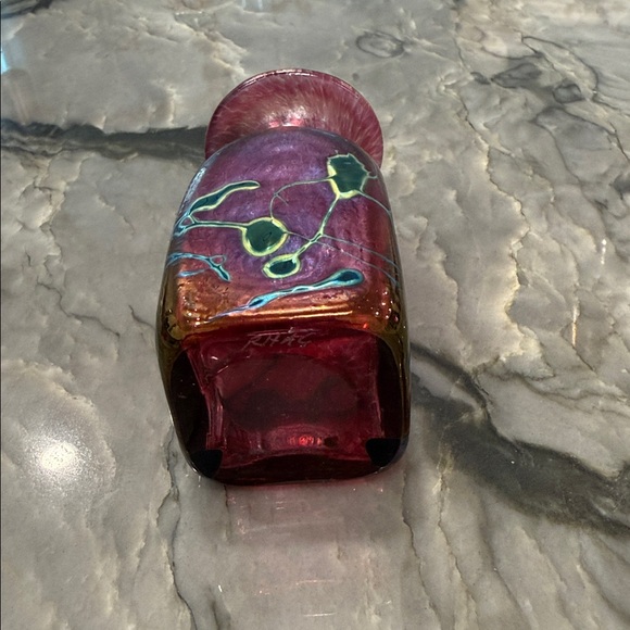 Artistic Pink and Bluish-Green Glass Vase - Picture 5 of 6